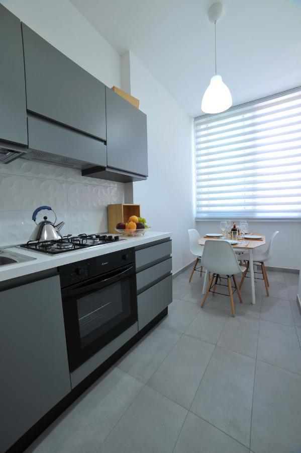Home 22 Appartamento In Centro Storico - Катанія Екстер'єр фото