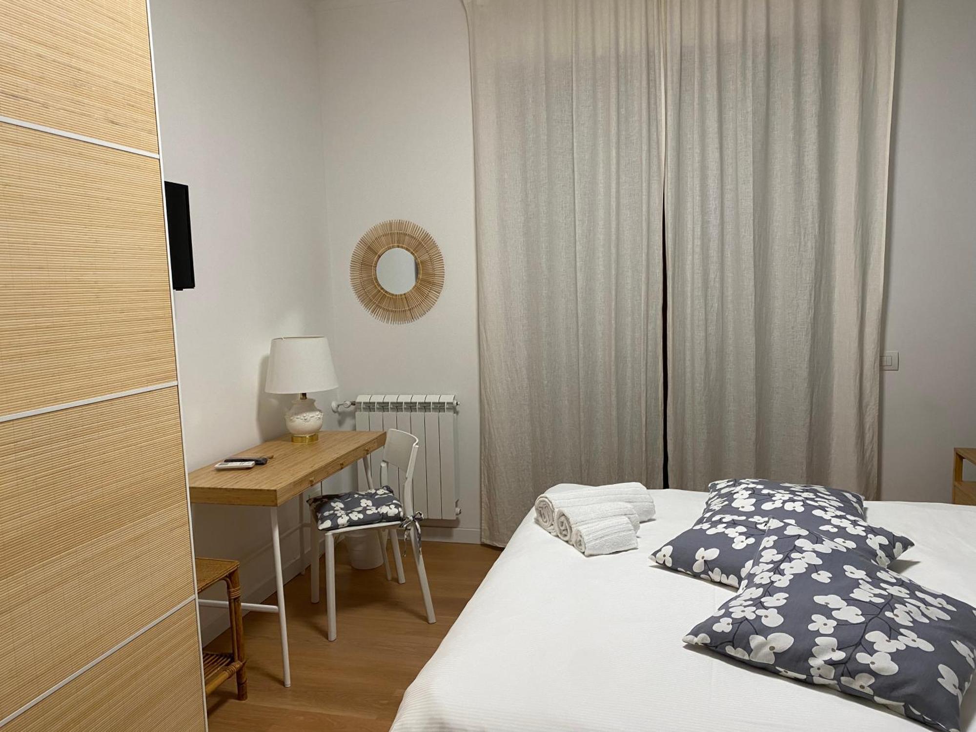 Home 22 Appartamento In Centro Storico - Катанія Екстер'єр фото